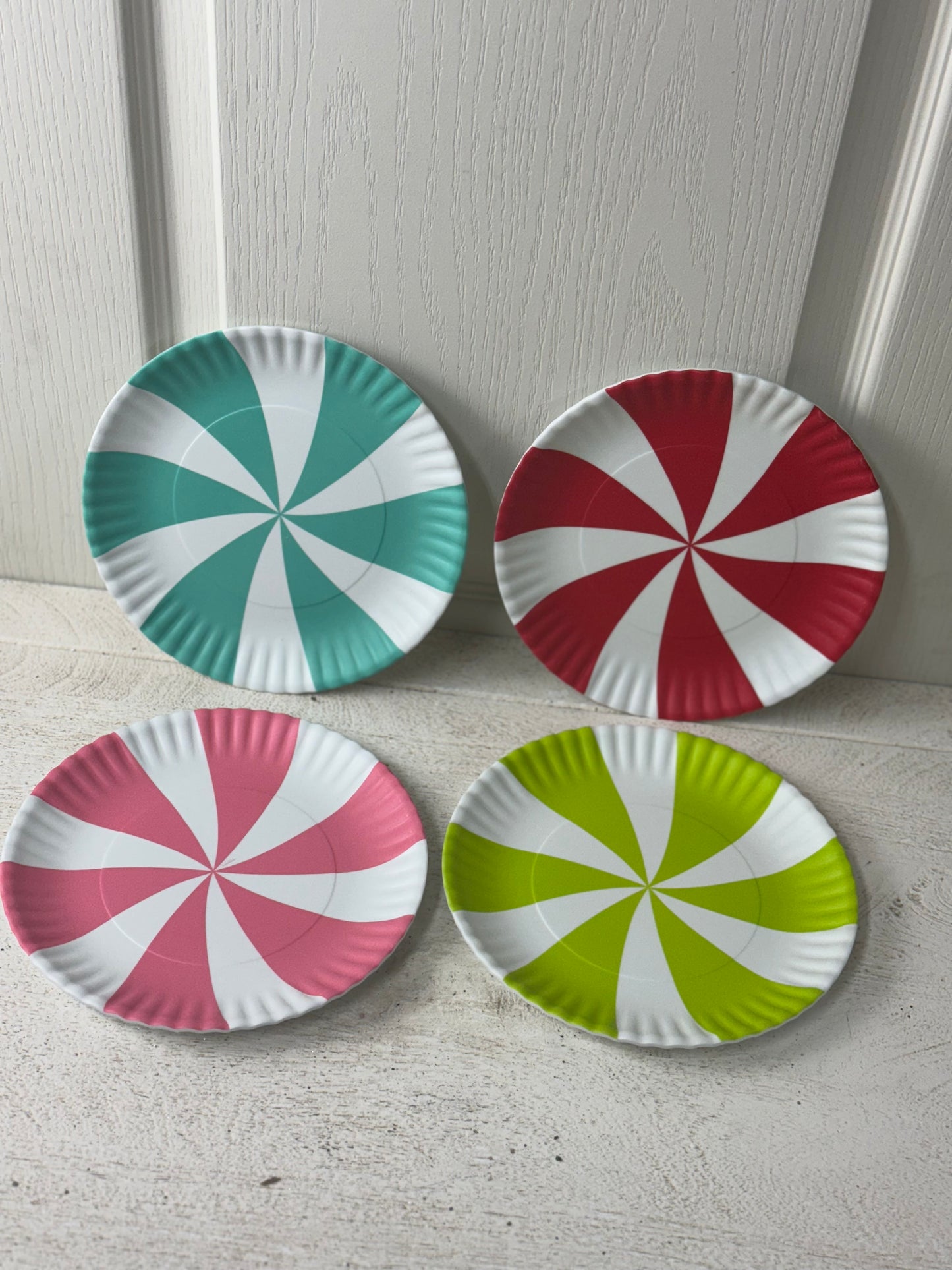 One Hundred 80 Degrees 8.25 Inch Peppermint 'Paper' Plate Set Of Four