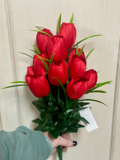 19 Inch Red Tulip Floral Bush