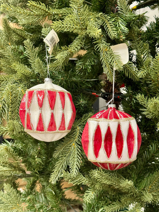 4 Inch Red And White Glass Indented Ornament Two Styles