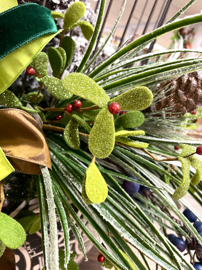 20 Inch Felt Mistletoe Spray