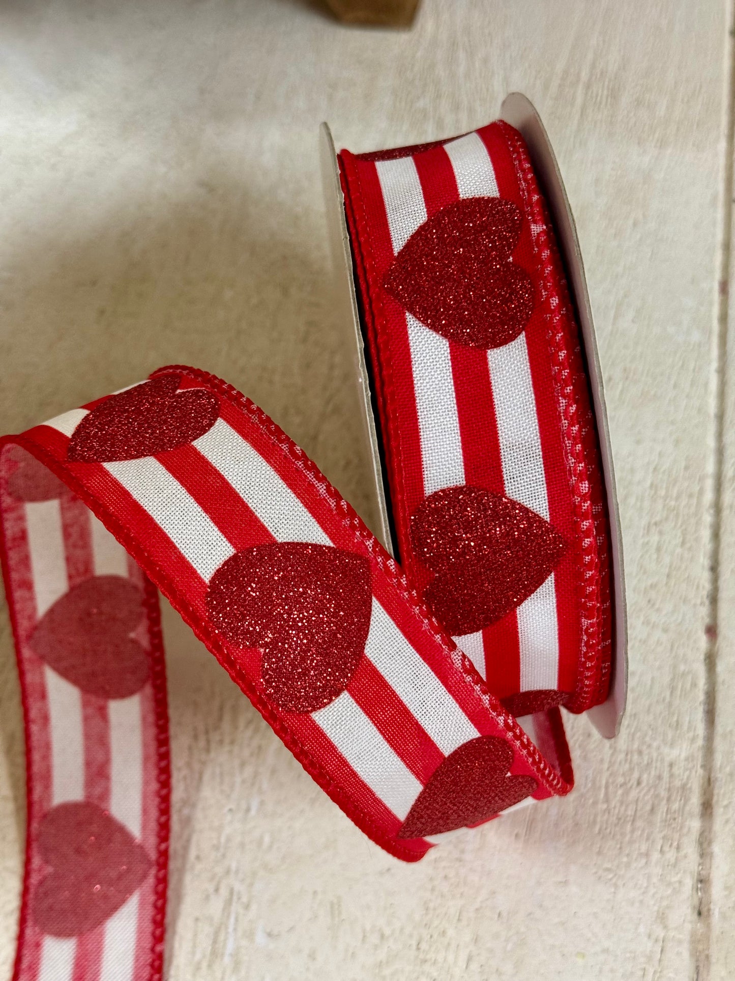 1.5 Inch By 20 Yard Red And White Heart Glitter Stripe Ribbon