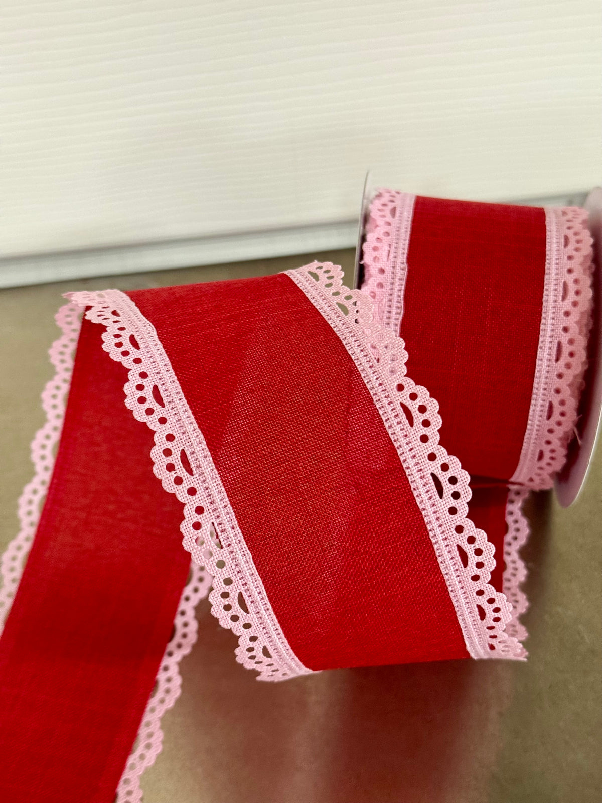 2.5 Inch By 10 Yard Red And Pink Lace Edge Royal Burlap Ribbon
