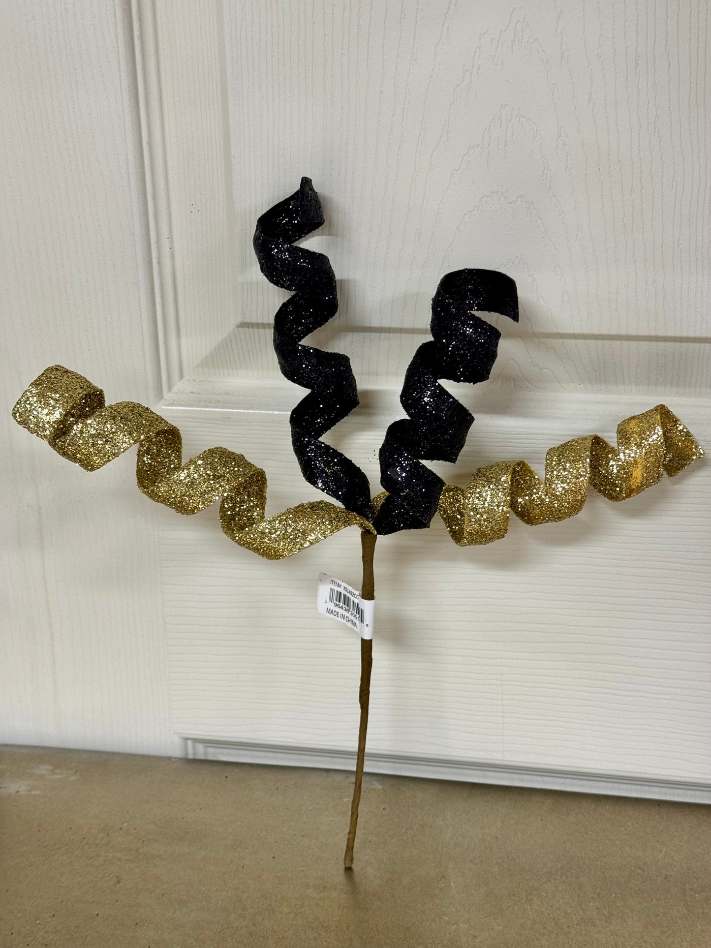 11 Inch Gold And Black Glitter Curly Pick