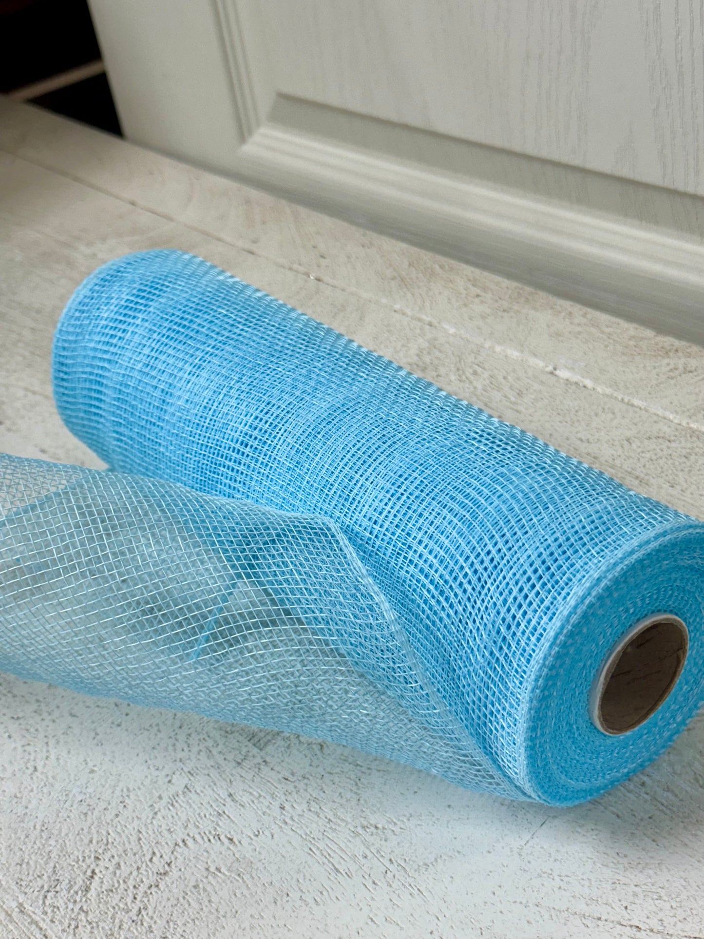 10 Inch By 10 Yard Light Blue Mesh