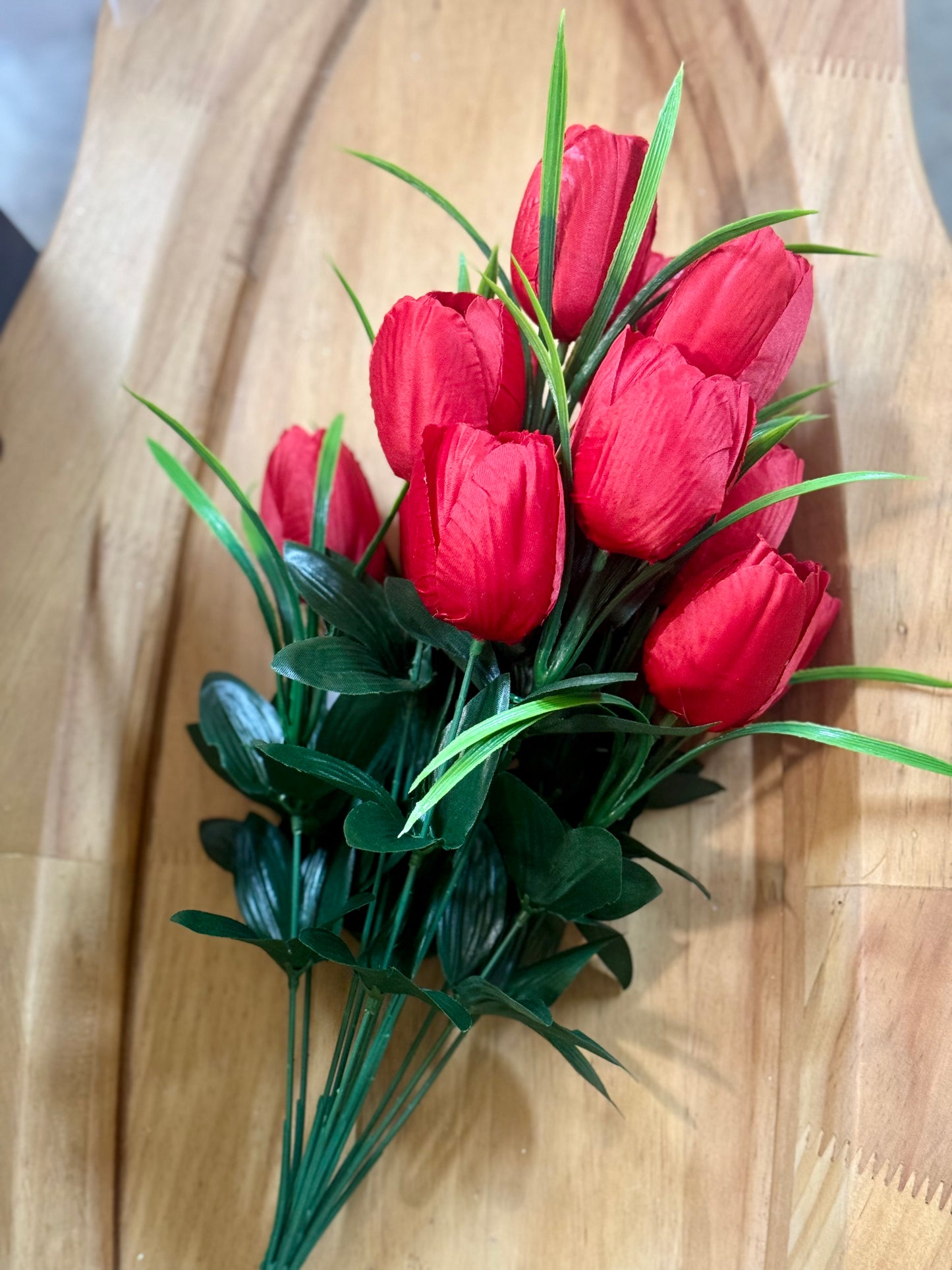 19 Inch Red Tulip Floral Bush