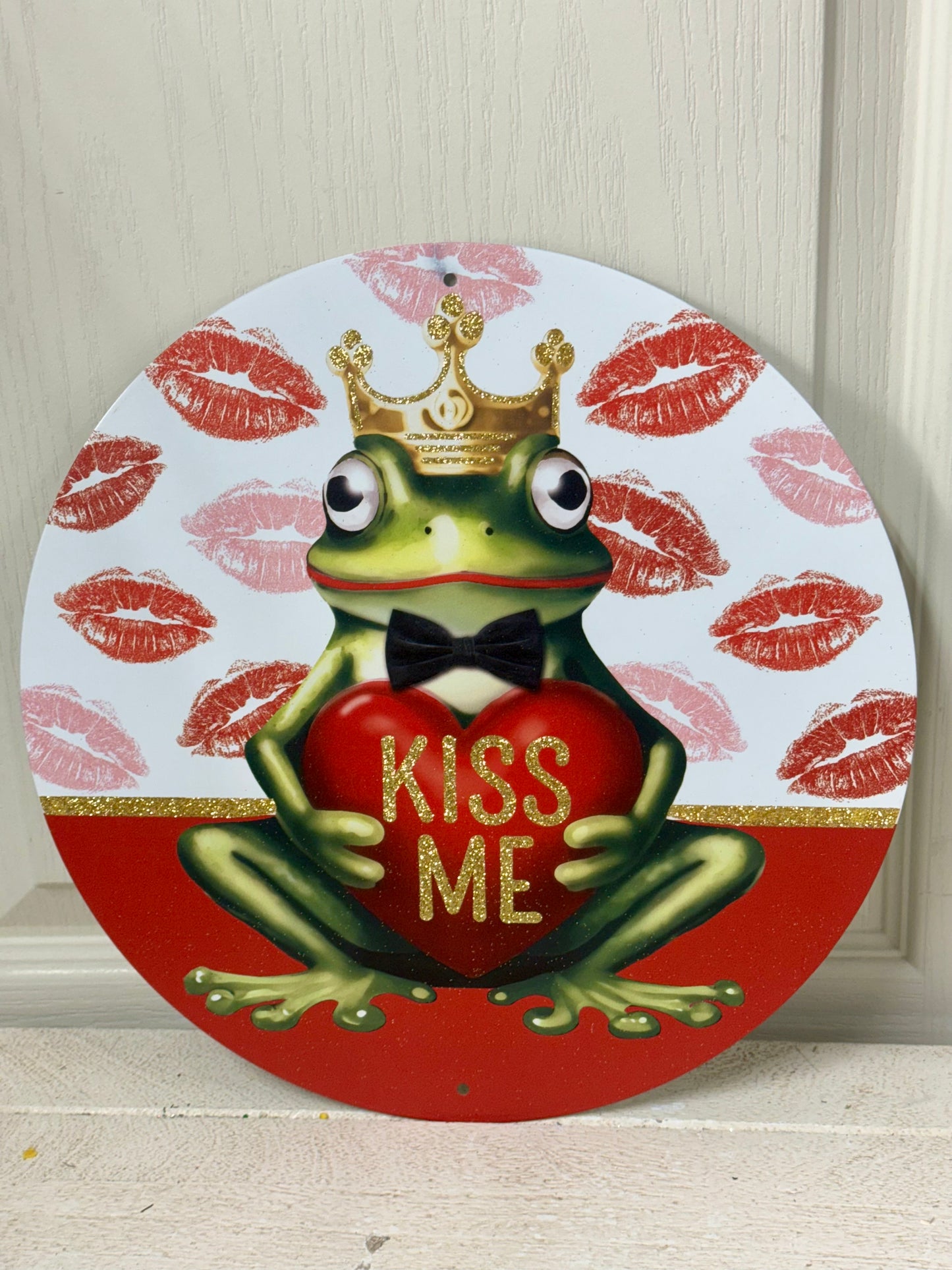 12 Inch Kiss Me Valentines Frog Metal Sign