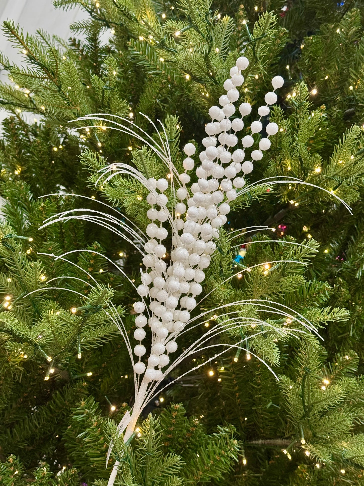 28 Inch White Glitter Ball Spray