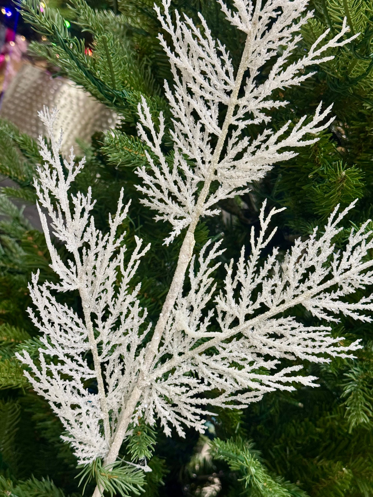 25.5 Inch White Glitz And Glam Fern Spray