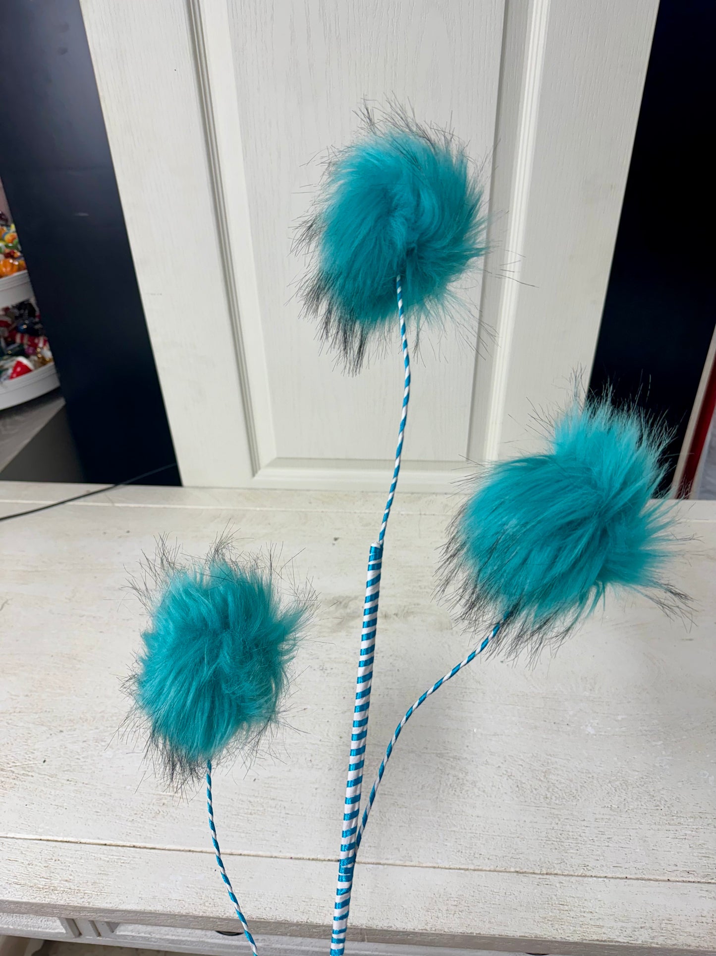 36 Inches Blue Fuzzy Ball Spray