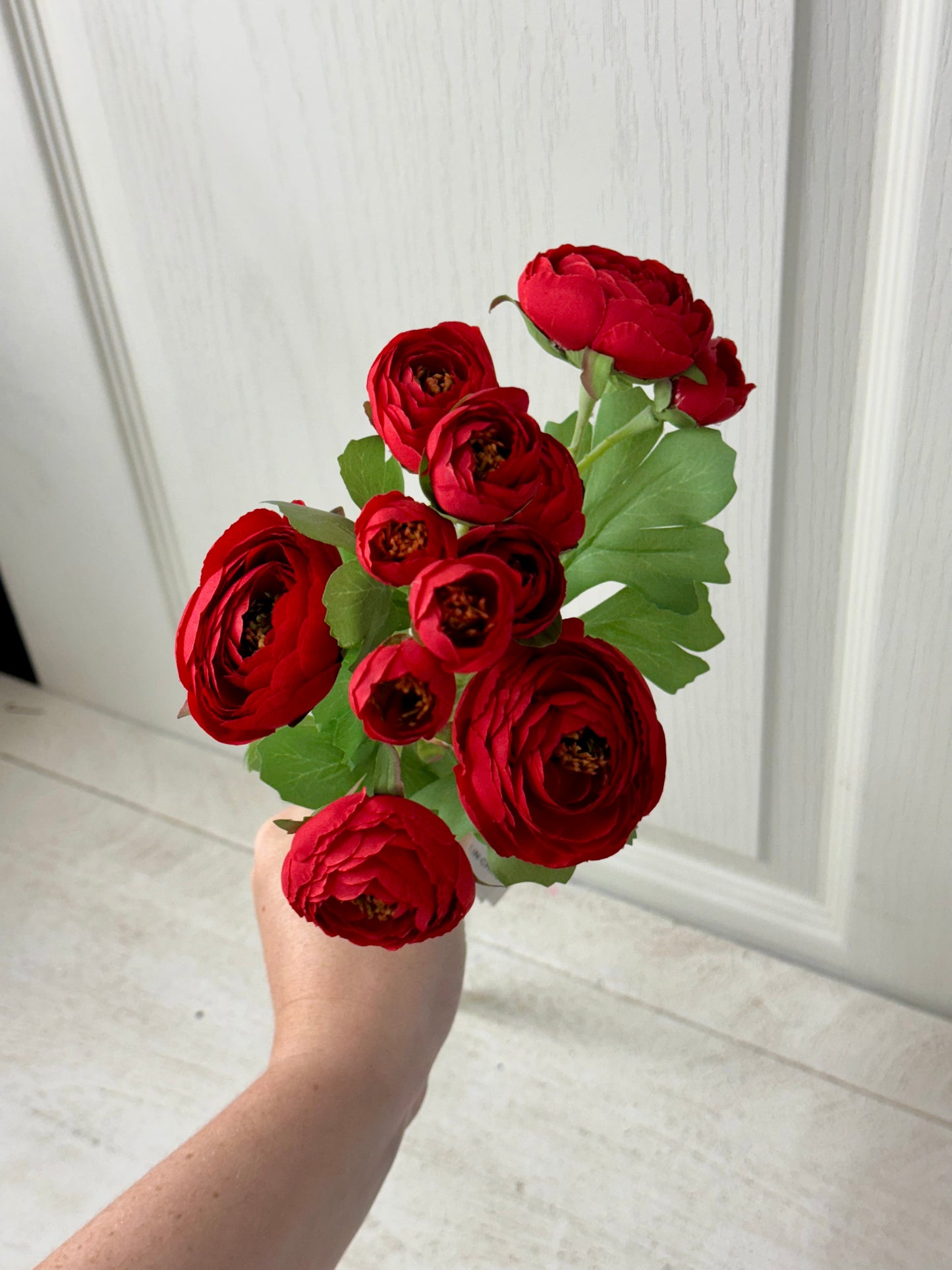 21.5 Inch Red Ranunculus Spray