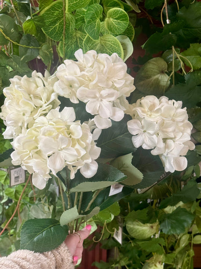 20.5 Inch White Hydrangea Bush