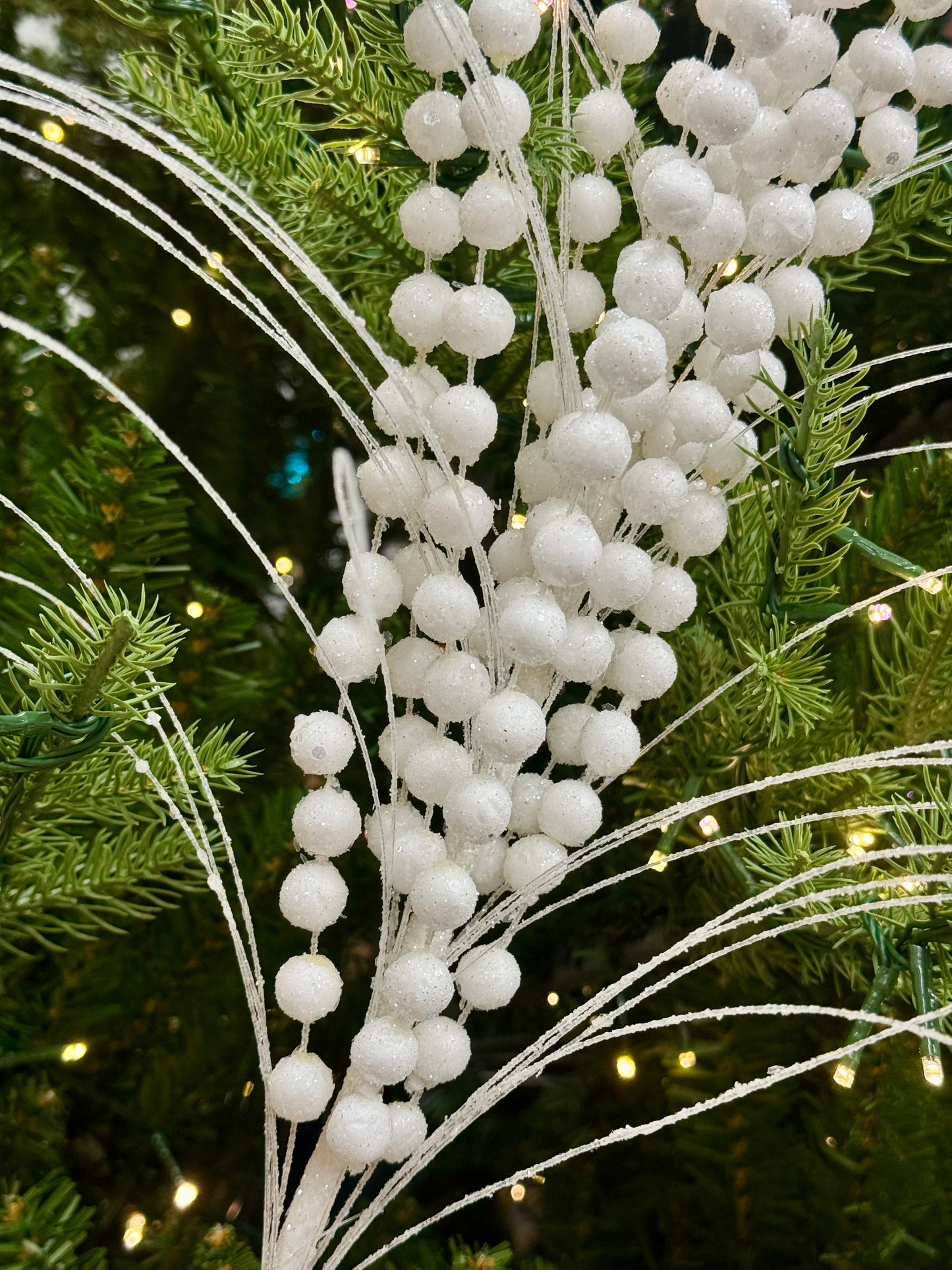 28 Inch White Glitter Ball Spray