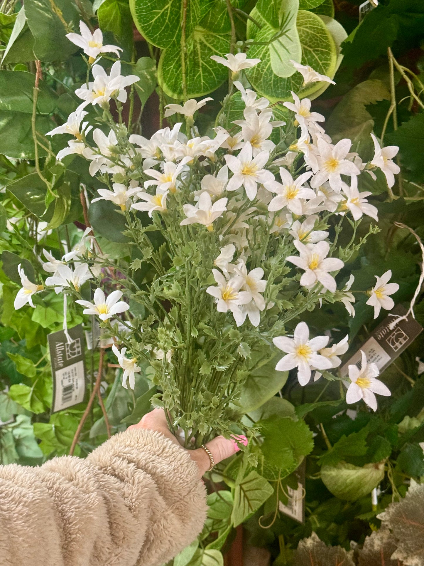 22 Inch White Mini Flower Bush