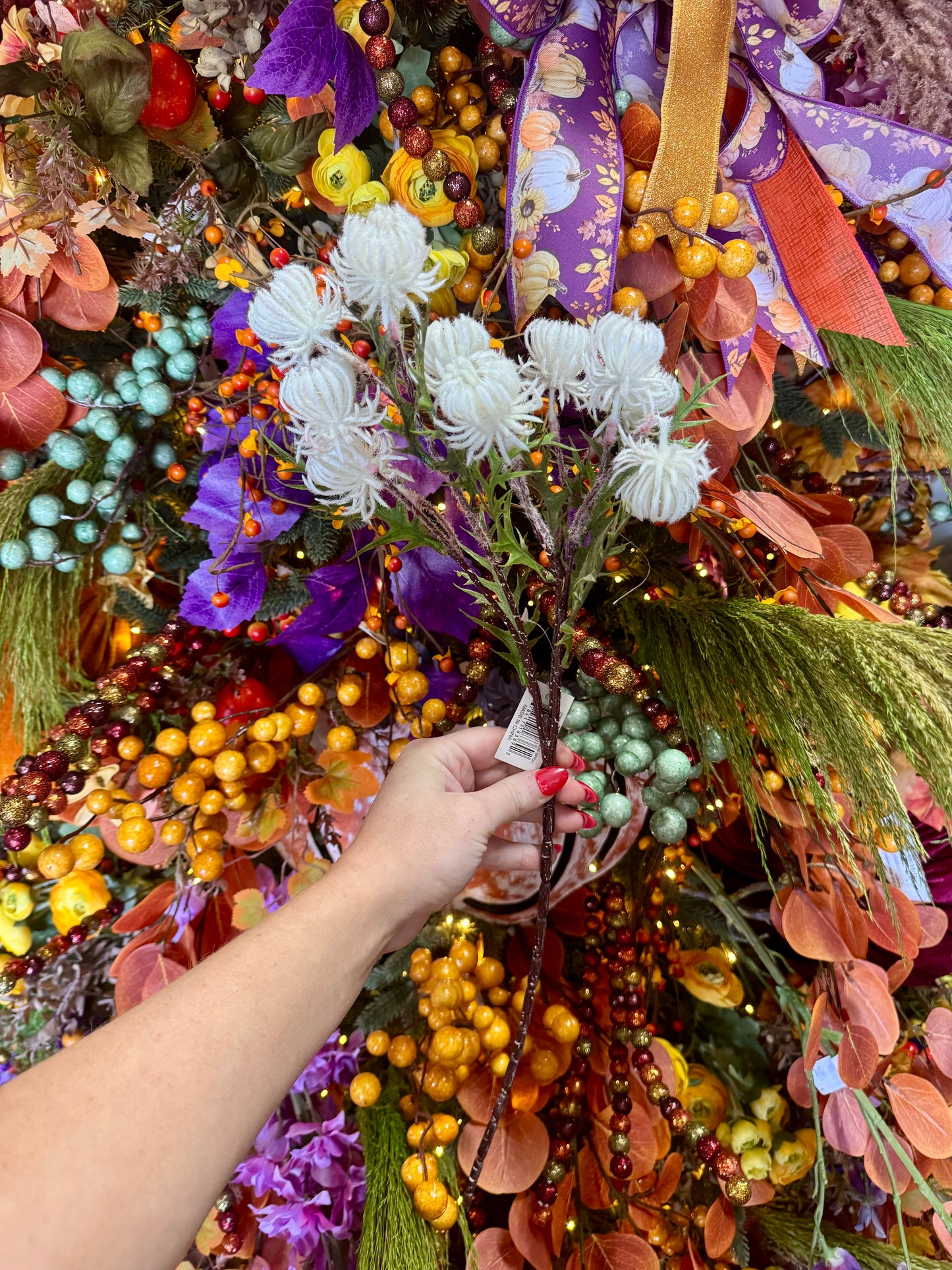 23 Inch Cream Thistle Leaf Spray