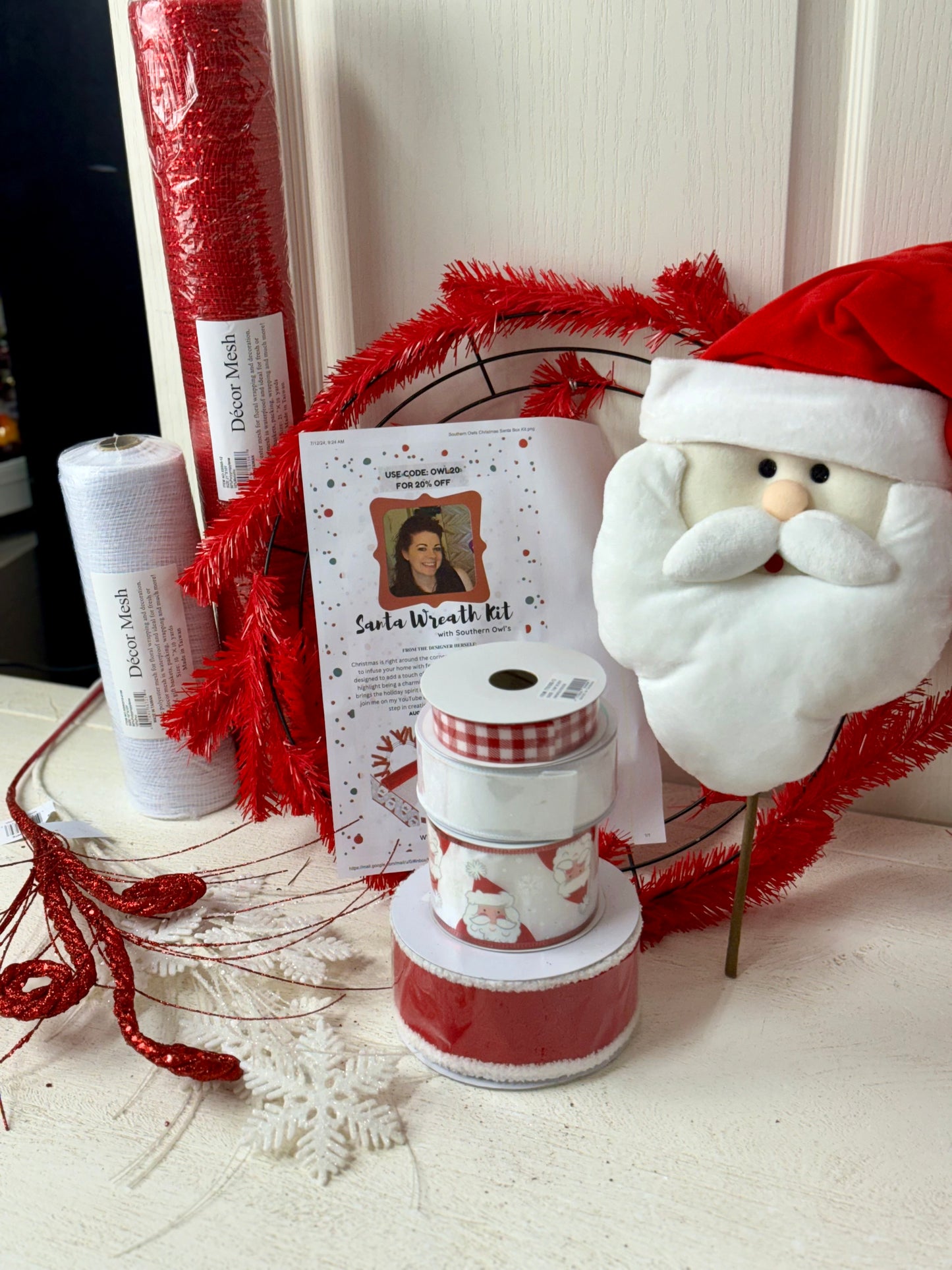 Southern Owl's Santa Wreath Kit