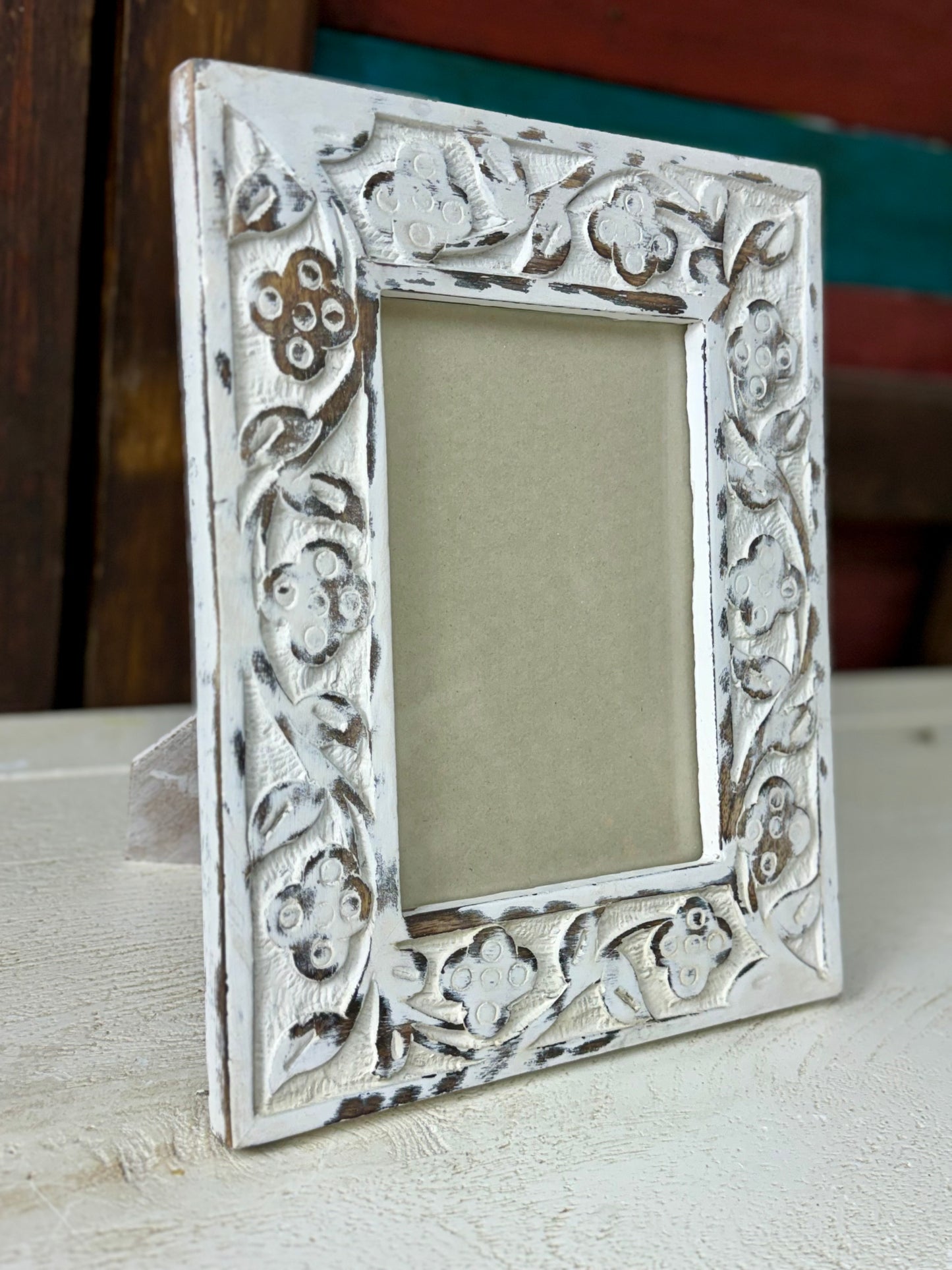 Distressed White Wood Photo Frame 9x11 (5x7)