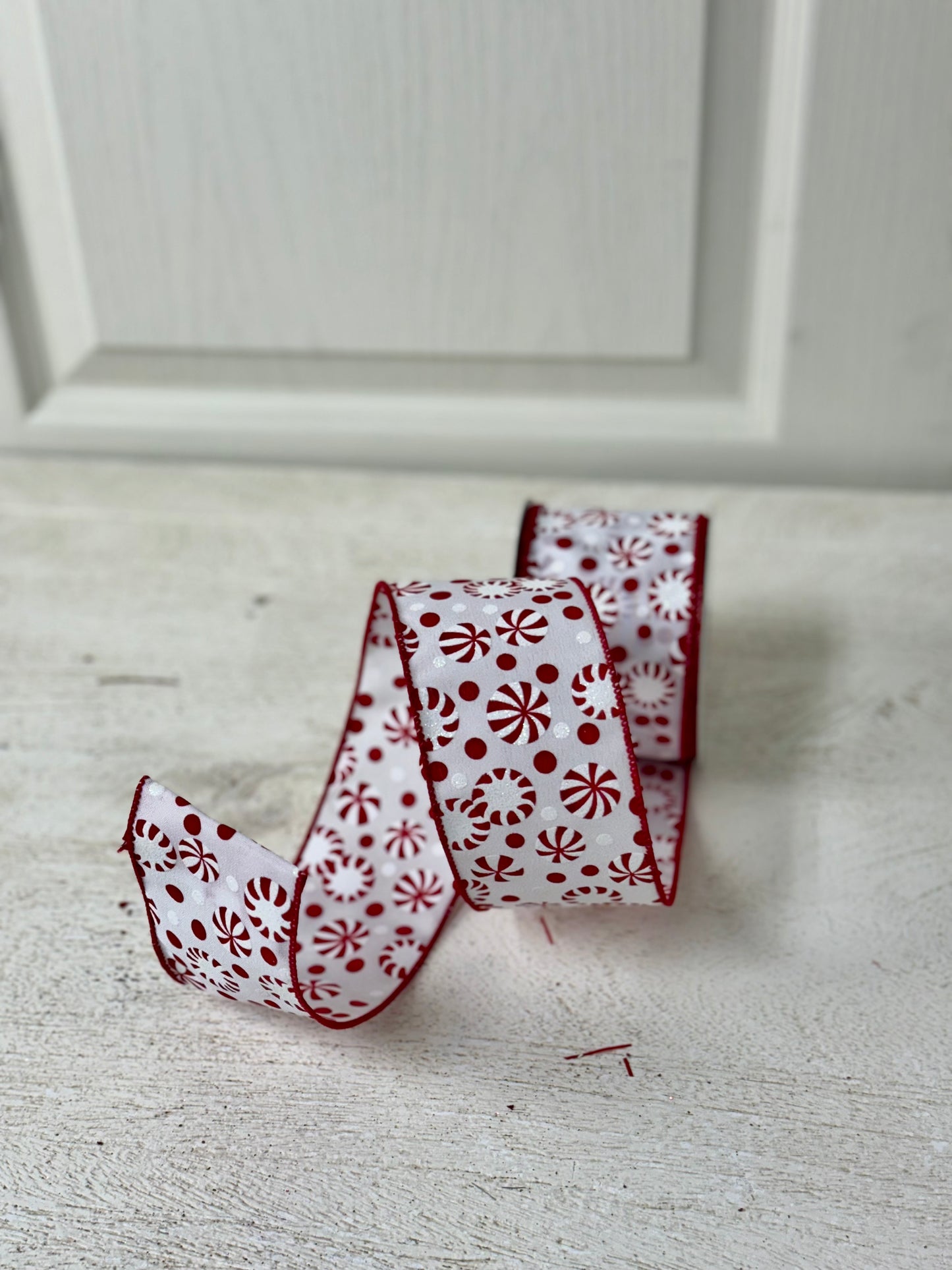 2.5 Inch By 10 Yard Red And White Peppermint Ribbon