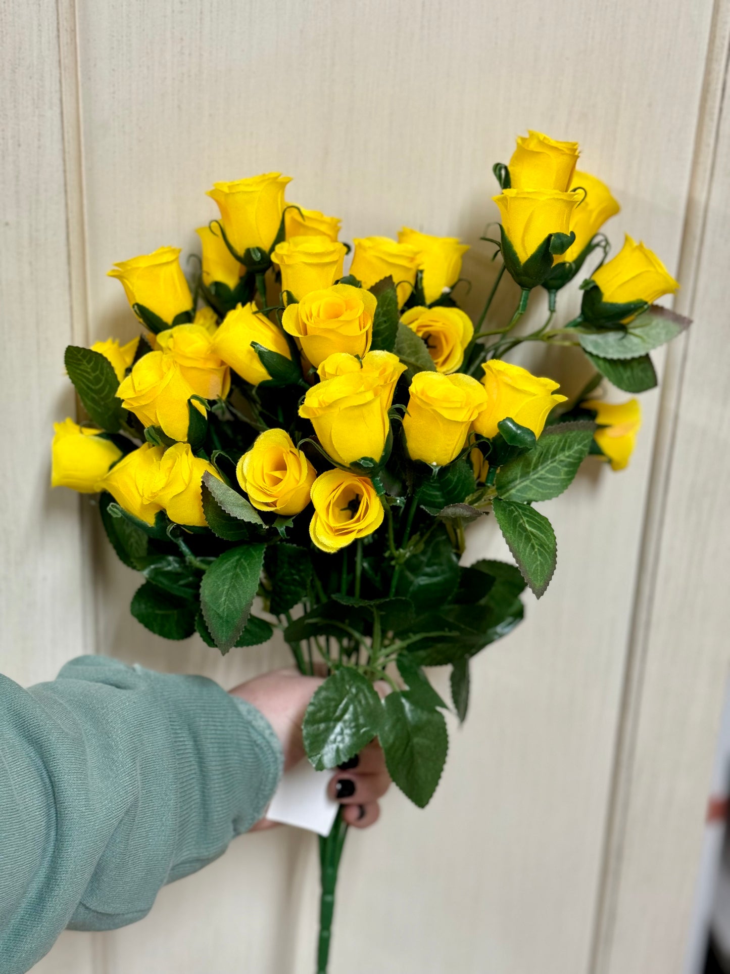 19 Inch Yellow Rose Bud Bush