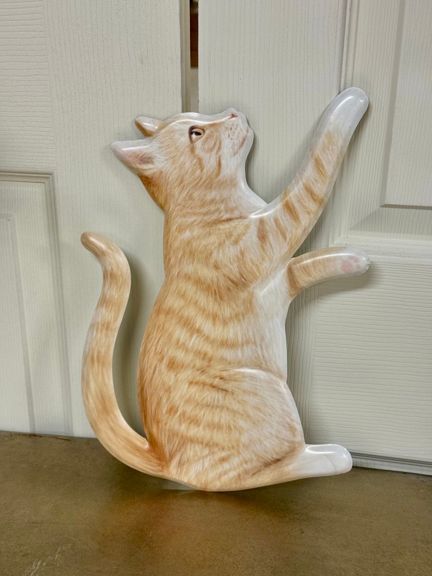 12 Inch Brown Metal Pawing Cat Sign