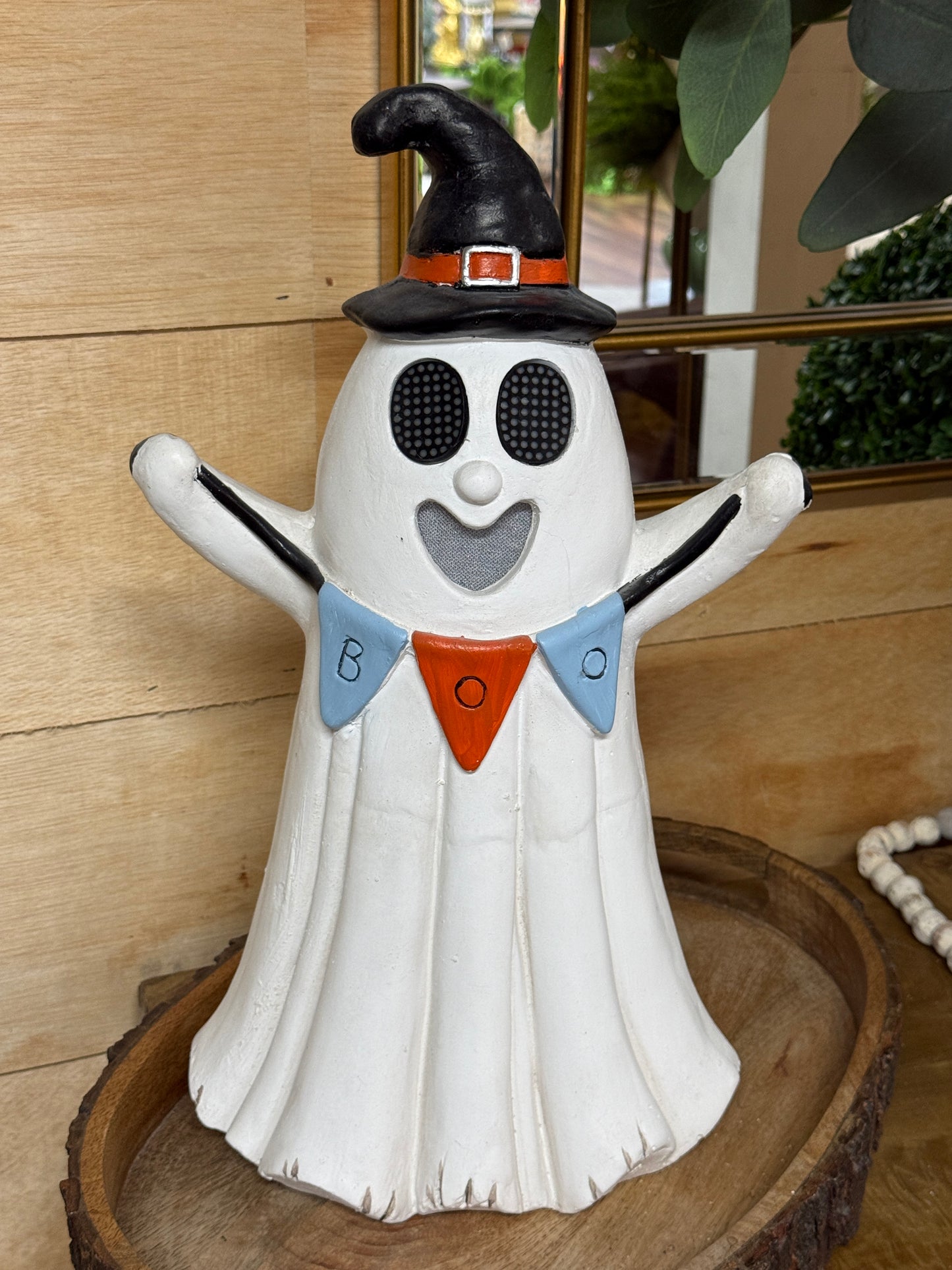 18 Inch Halloween Ghost Holding Boo Banner
