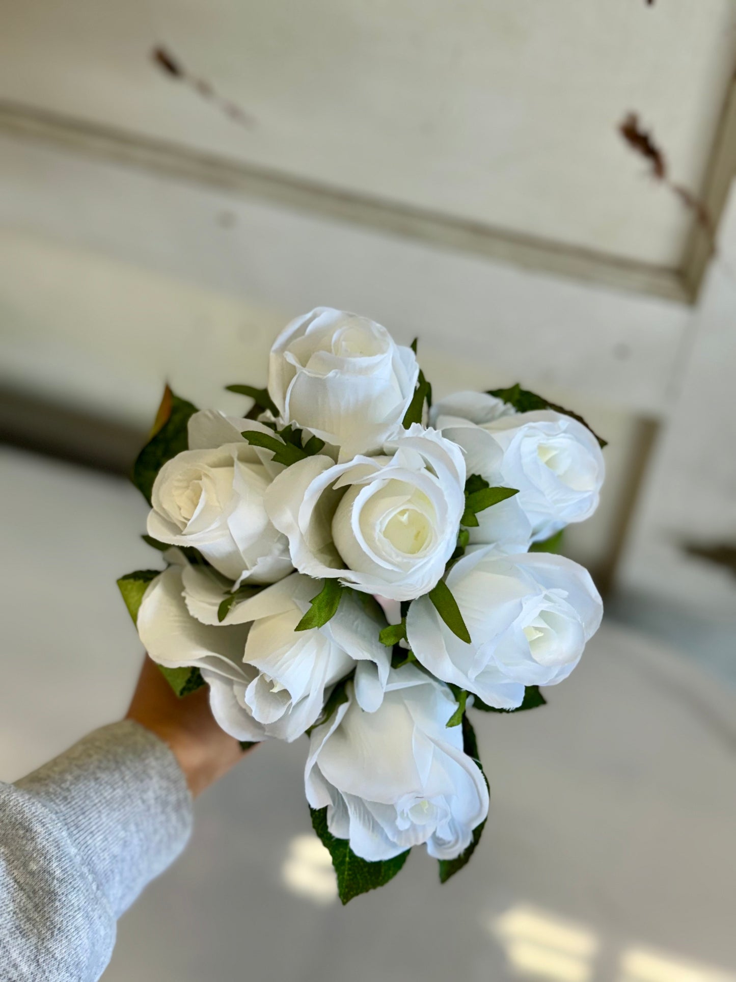 11 Inch White Rose Bud Bundles