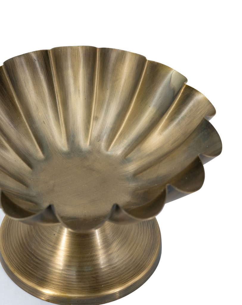 6.5 Inch Bronze Iron Decorative Pedestal Bowl