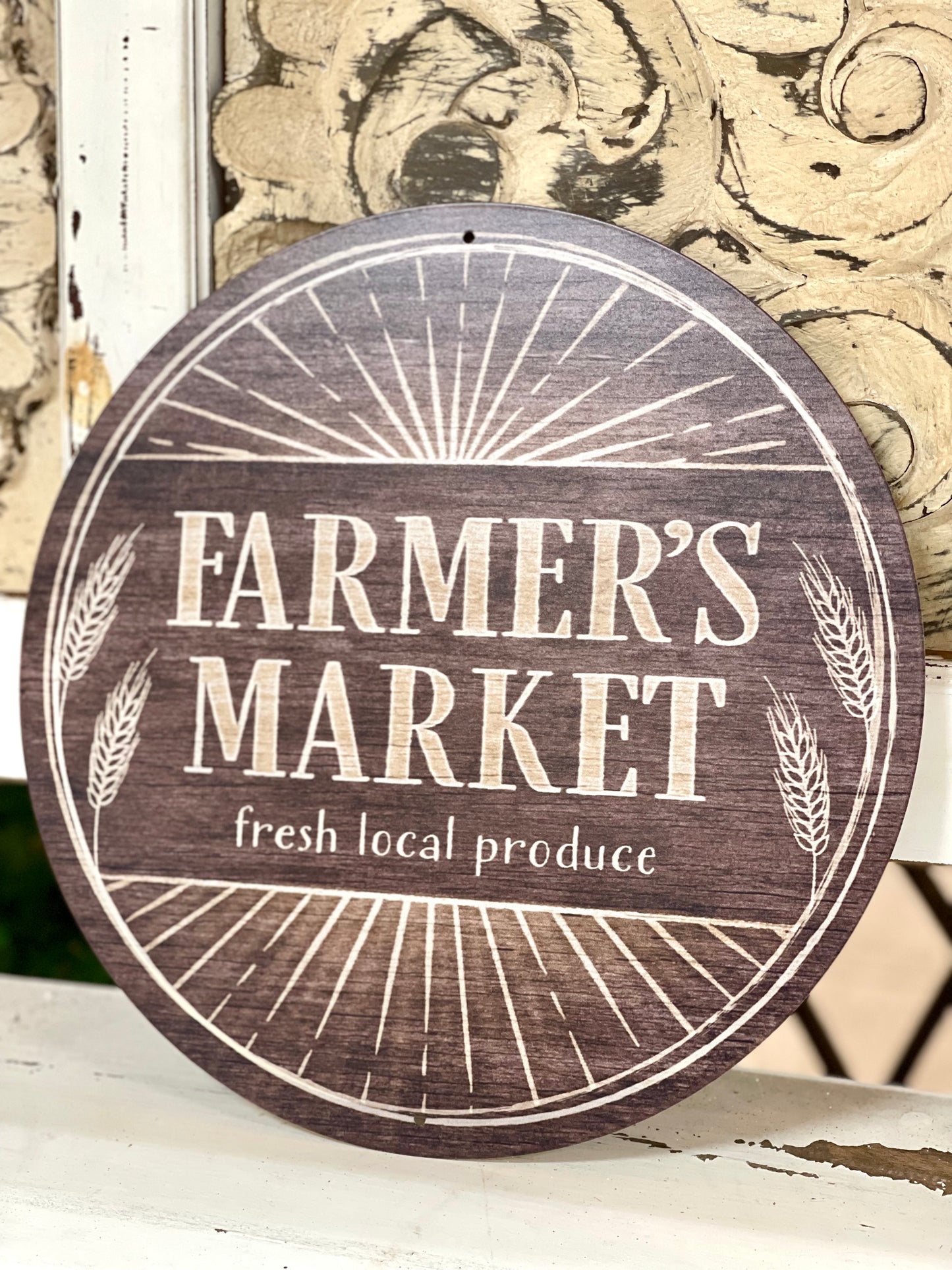 Brown Farmer's Market Round Metal Sign