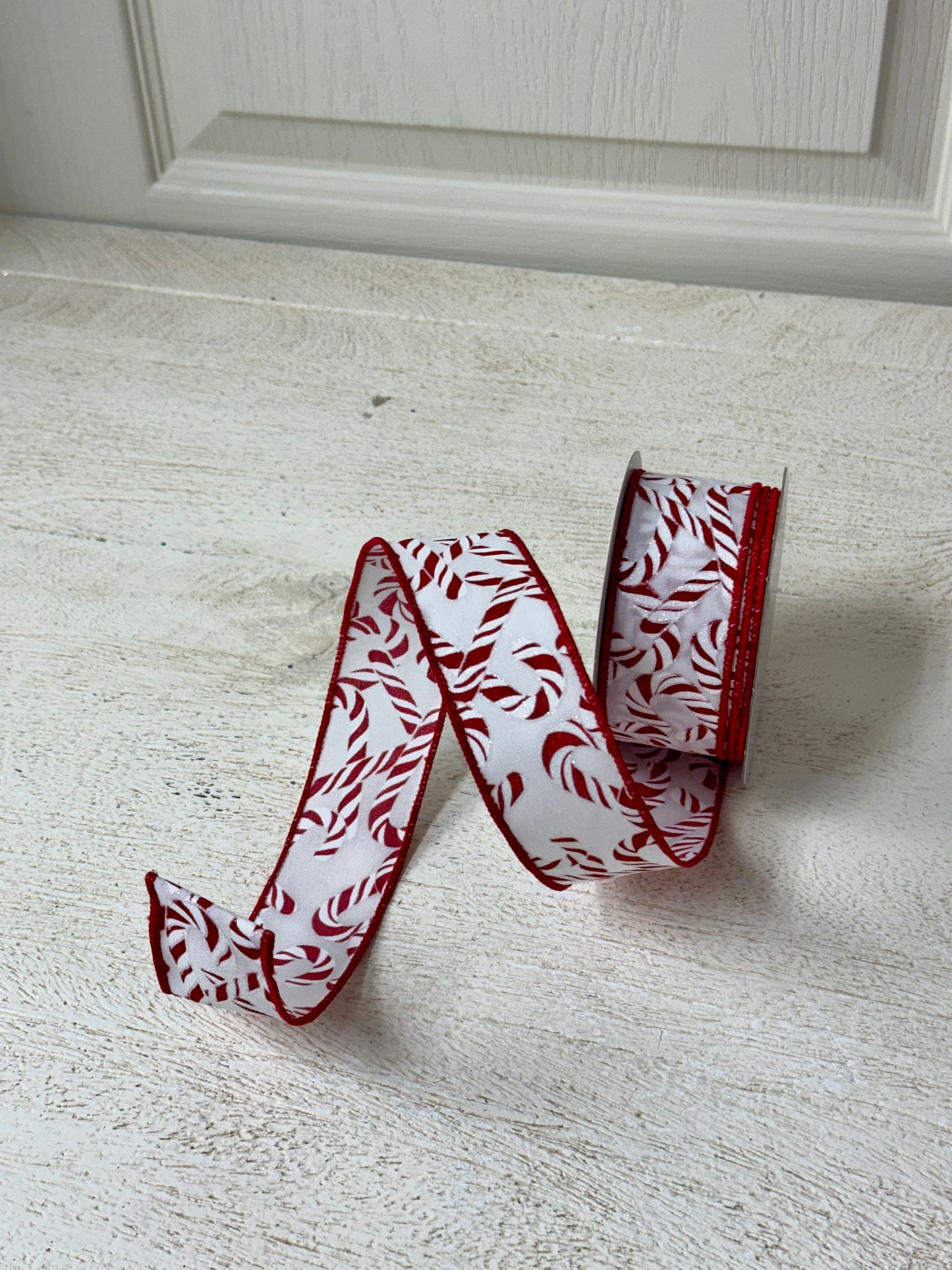 1.5 Inch By 10 Yard Red And White Candy Cane Ribbon