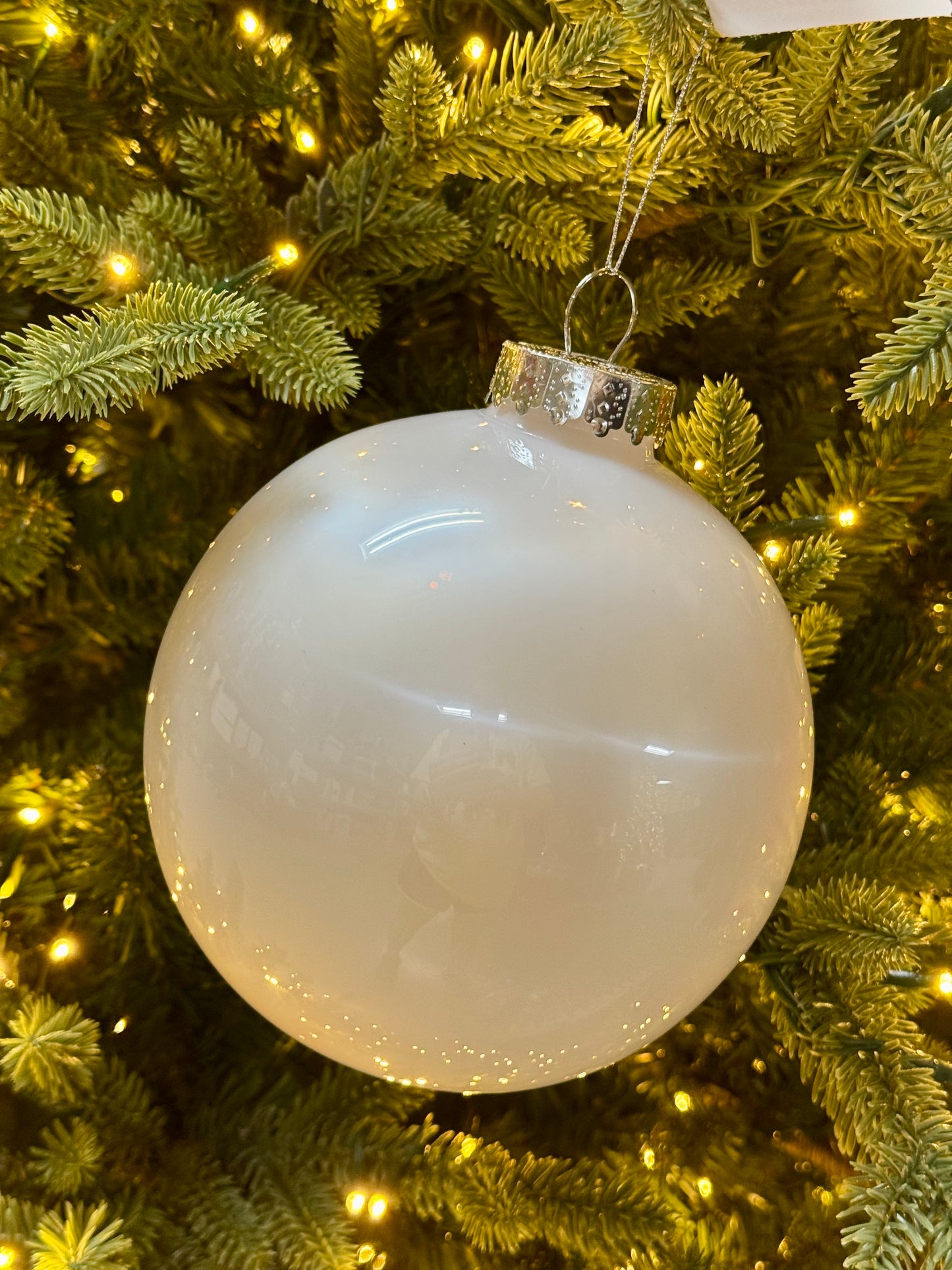 6 Inch Pearl White Lacquer Glass Look Ornament