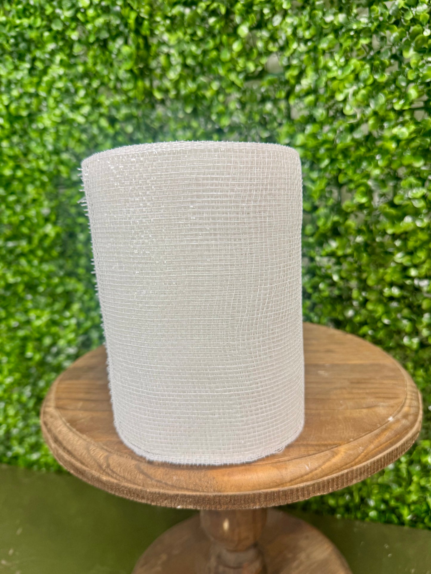6 Inch by 20 Yard White Glamour Designer Netting