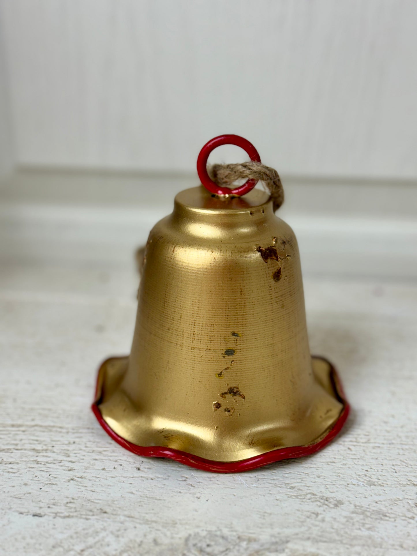 Small Gold And Red Ruffle Bell Hang