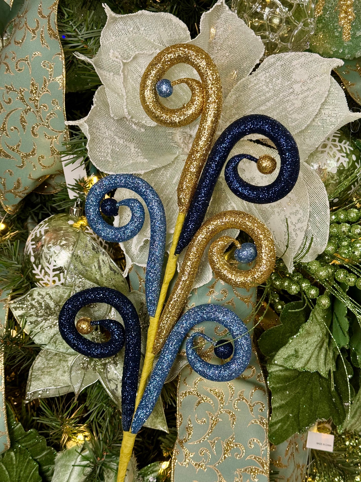 28.5 Inch Navy Smoke Blue And Gold Glitter Tubing Ball Spray