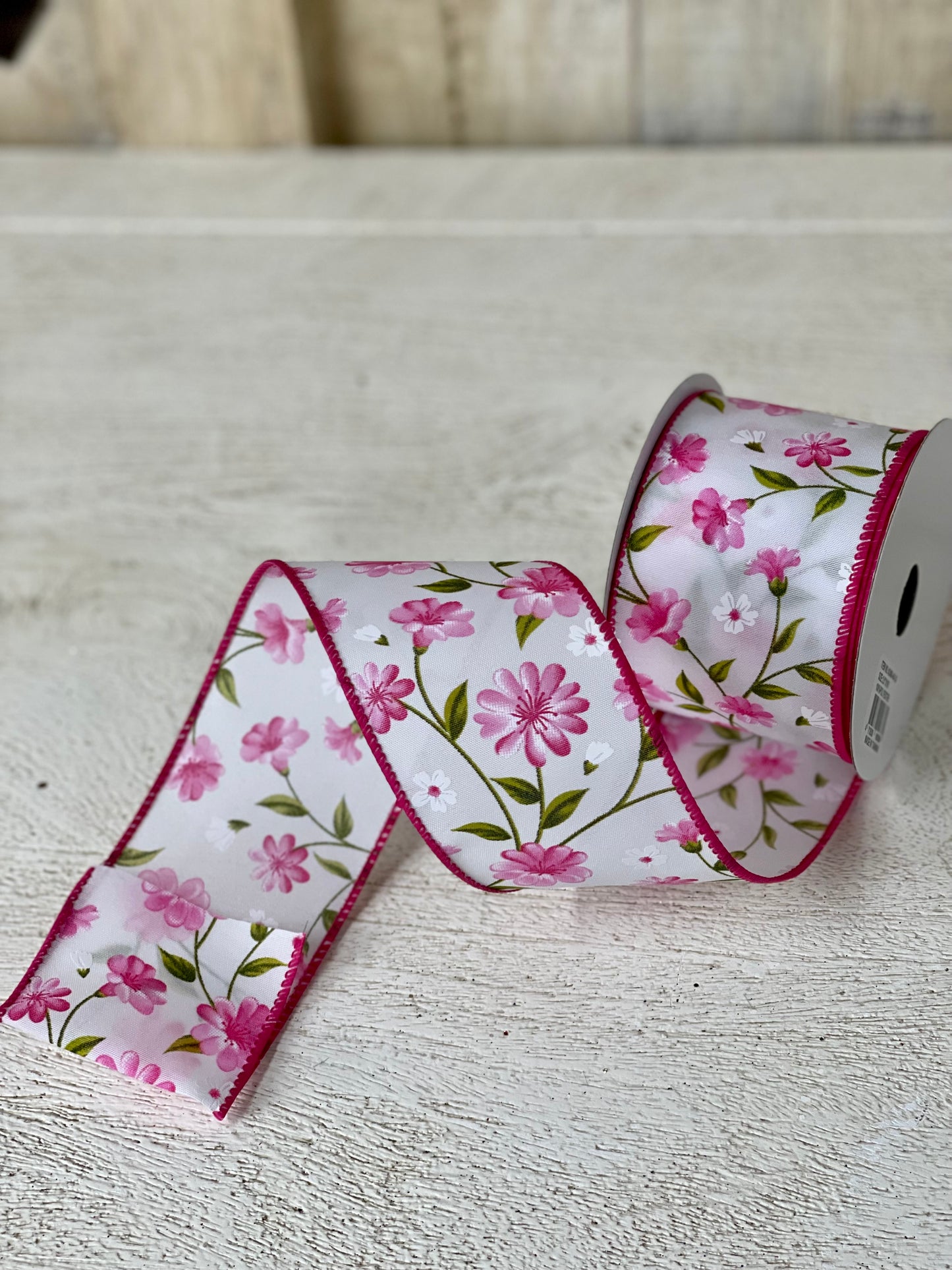2.5 Inch By 10 Yard Pink And White Flutter Flower Ribbon