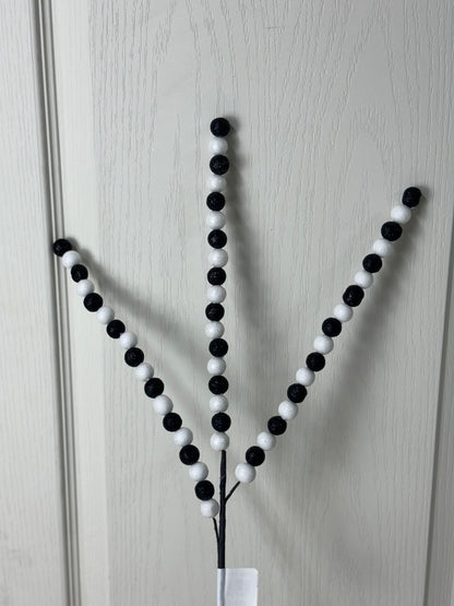 26 Inch Black And White Spike Ball Spray