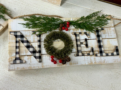 White Wooden Word Christmas Sign With Holly And Berries Assorted