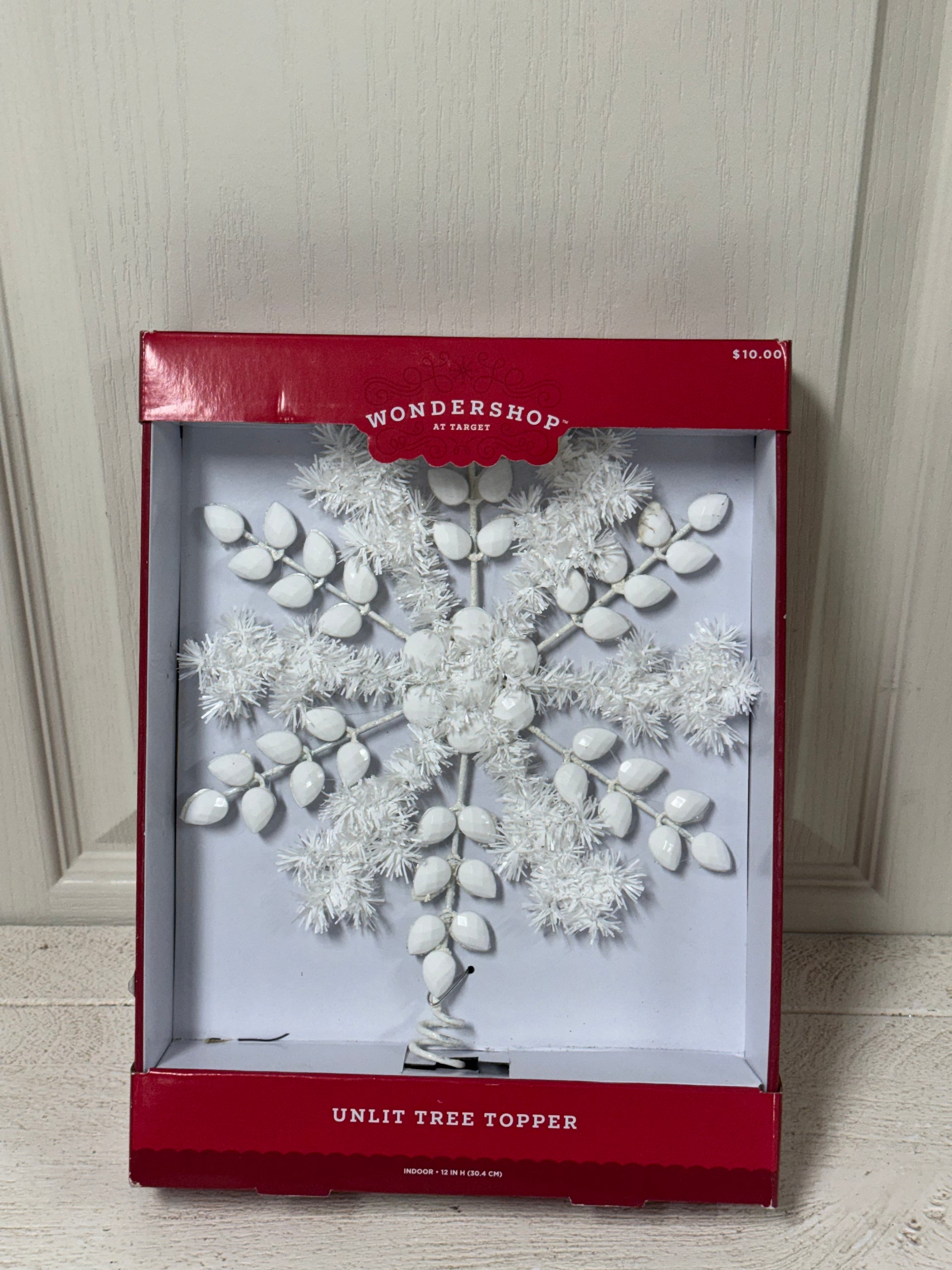 UTHCLO Silver Snowflake Christmas Tree Topper – Lightweight, Fade-Resistant Holiday Tree Decoration