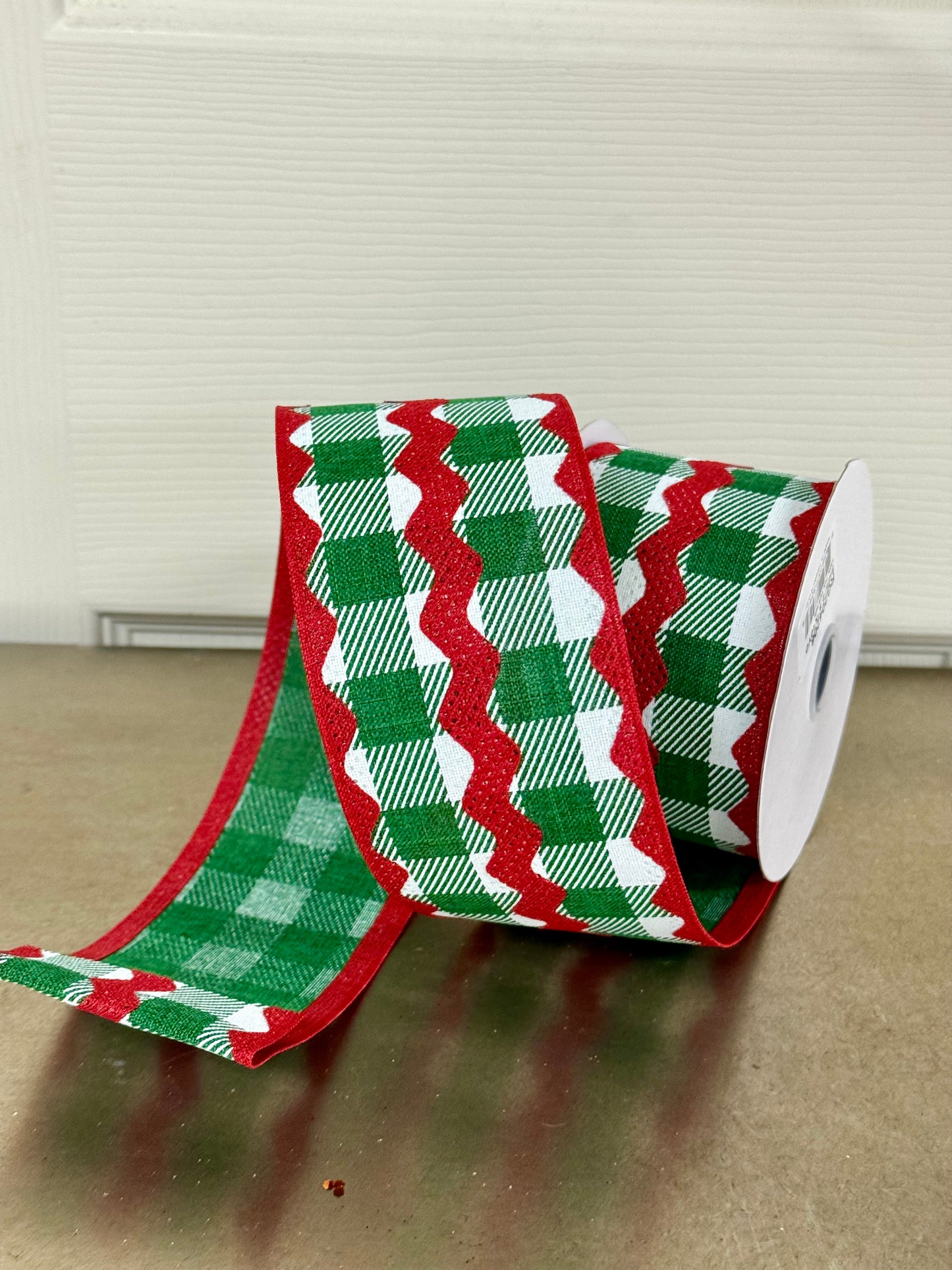 2.5 Inch By 10 Yard Emerald And Red Ric Rac On Plaid Ribbon