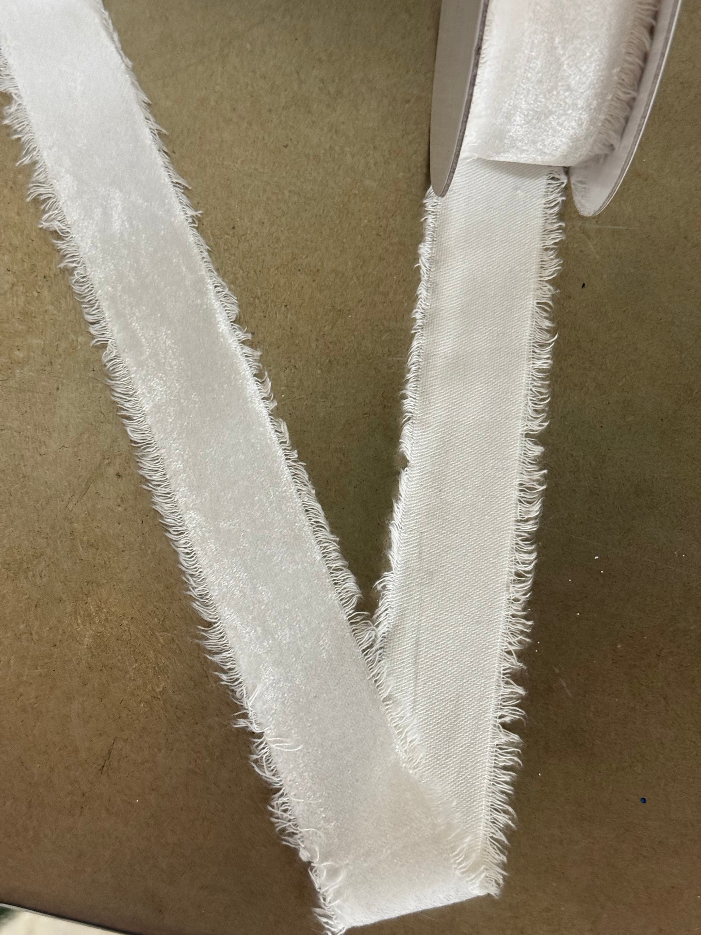 1.5 Inch By 10 Yard Ivory Velvet Frayed Edge Ribbon