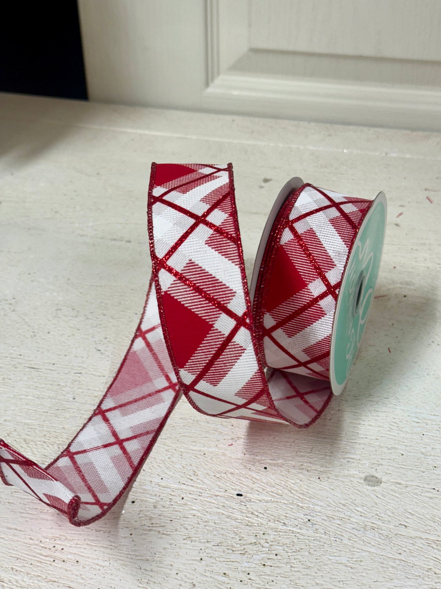 1.5 Inch By 10 Yard Red And White Glitter Plaid Ribbon