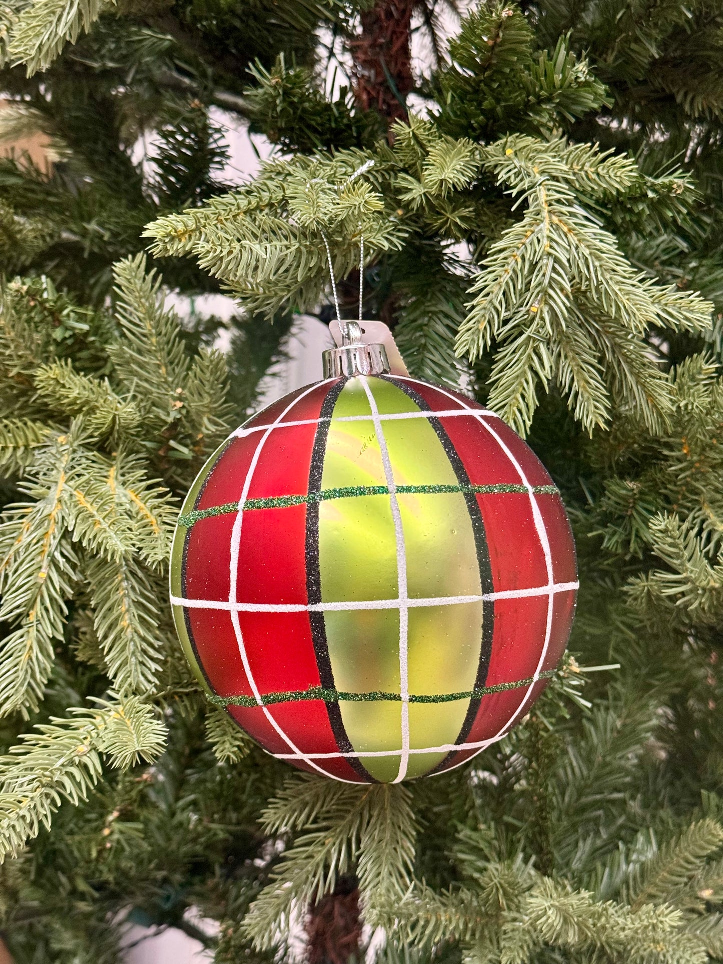 6 Inch Traditional Plaid Ornament Ball