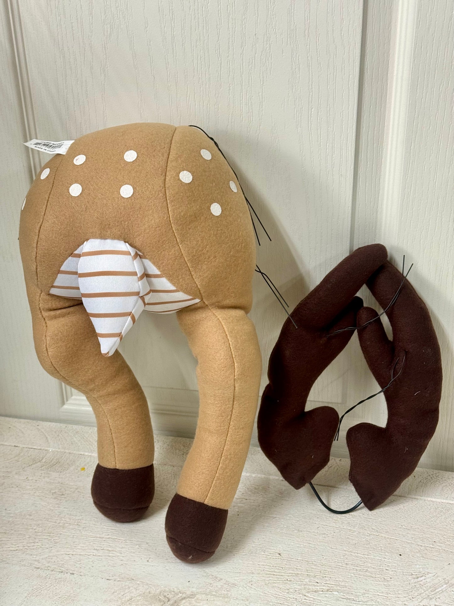 27 Inch Light Brown Deer Butt Wreath Attachment