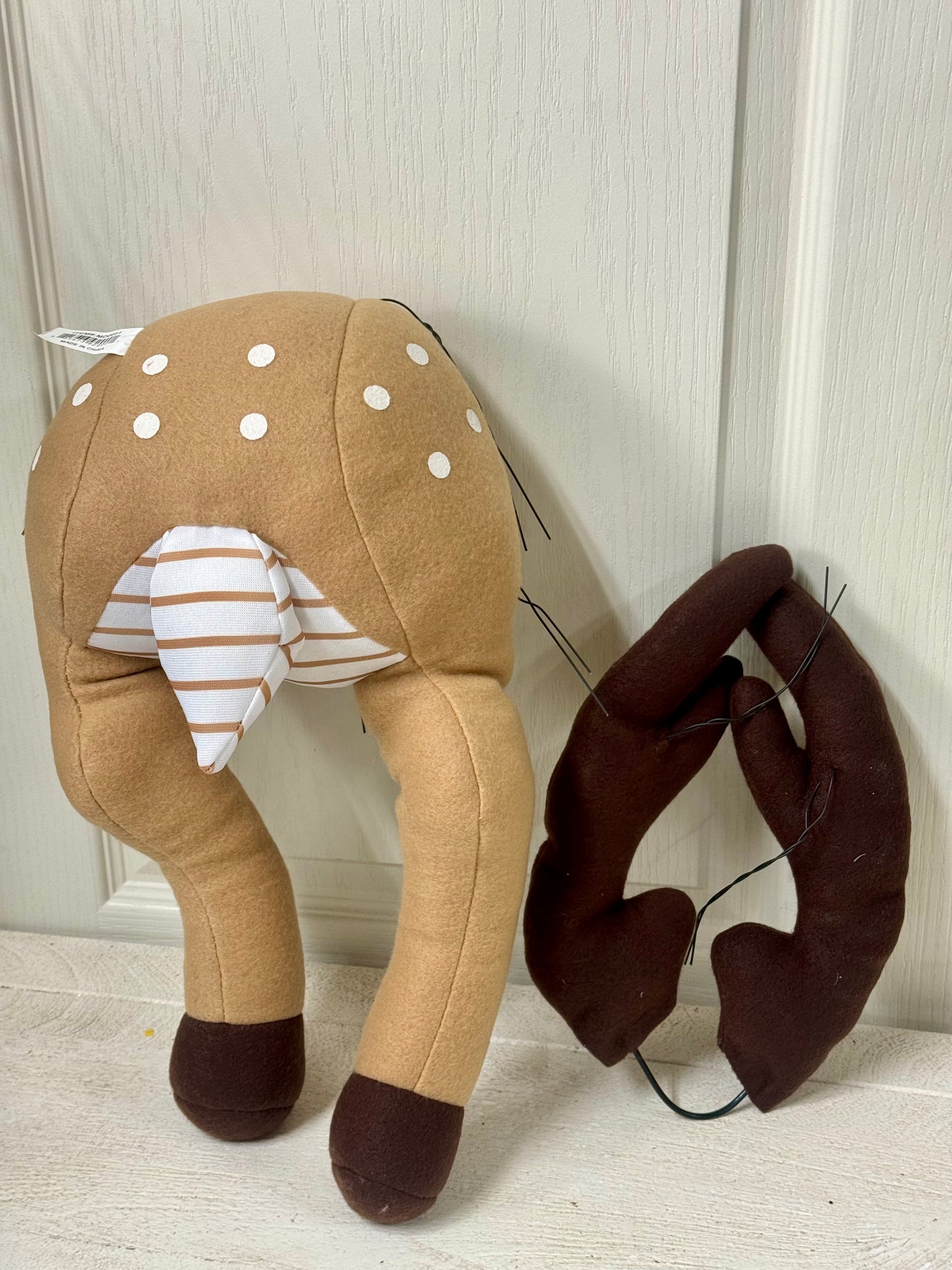 27 Inch Light Brown Deer Butt Wreath Attachment