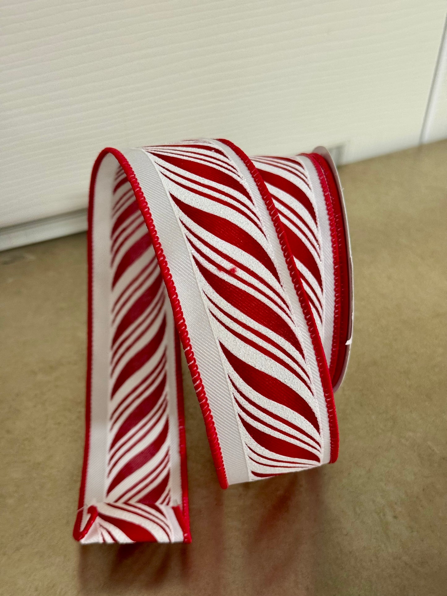 1.5 Inch By 10 Yard Red And White Peppermint Twist Ribbon
