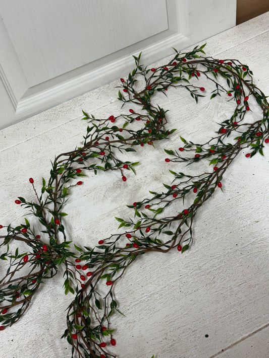 72 Inch Mini Red And Green Leaf Garland