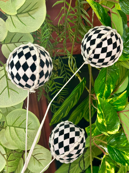 28.25 Inch Black And White Harlequin Ball Spray