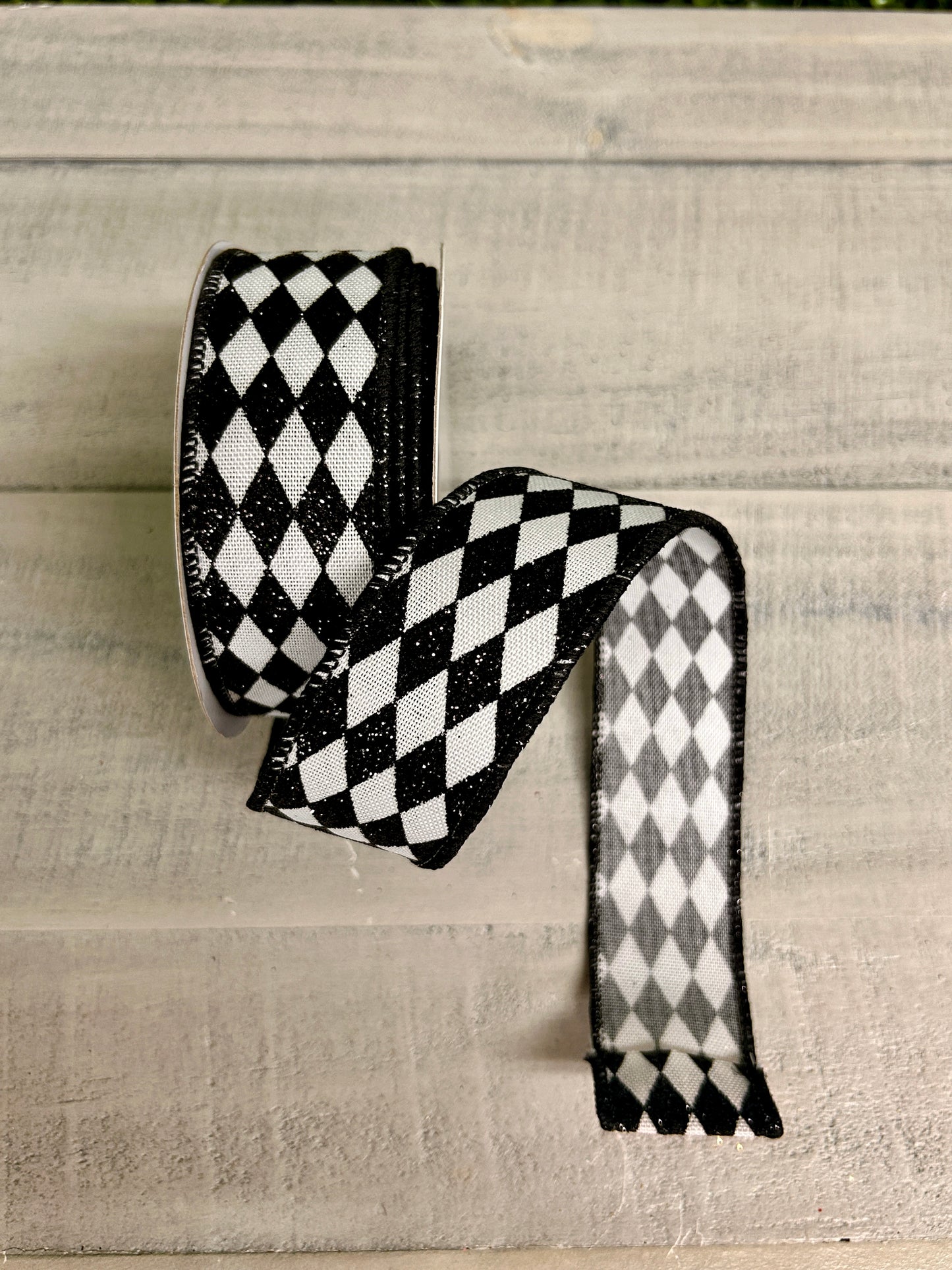 1.5 Inch By 10 Yard White And Black Glitter Harlequin Ribbon