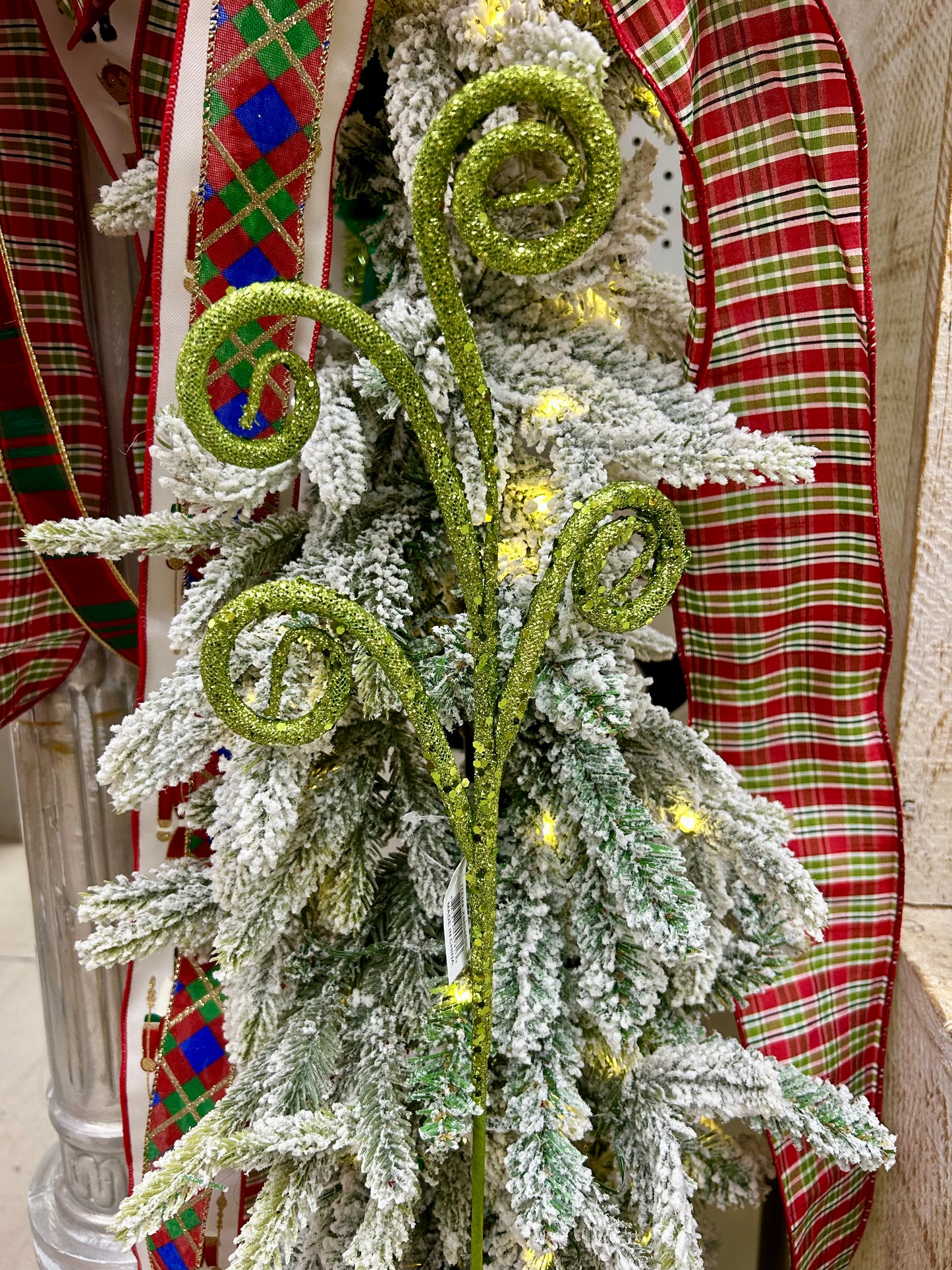 21 Inch Lime Green Glitter Tubing Curl Spray