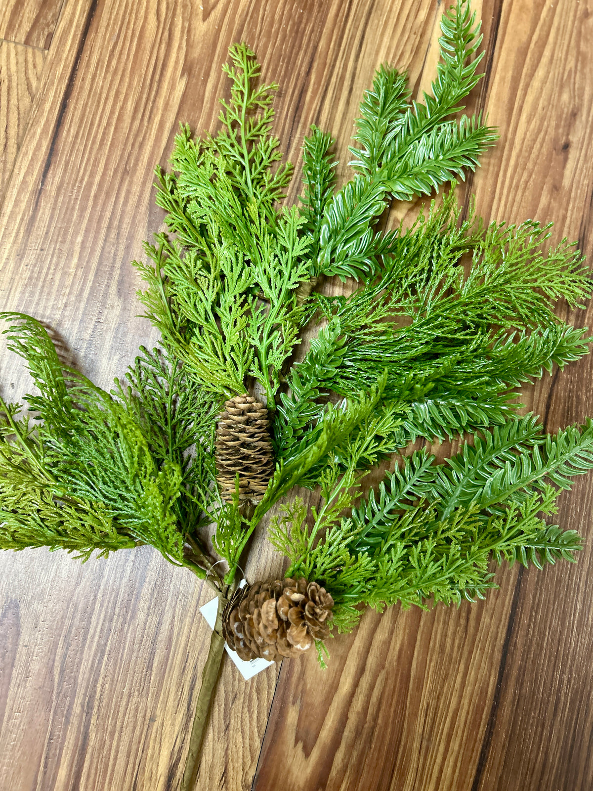 28 Inch Green Cedar And Pinecone Spray