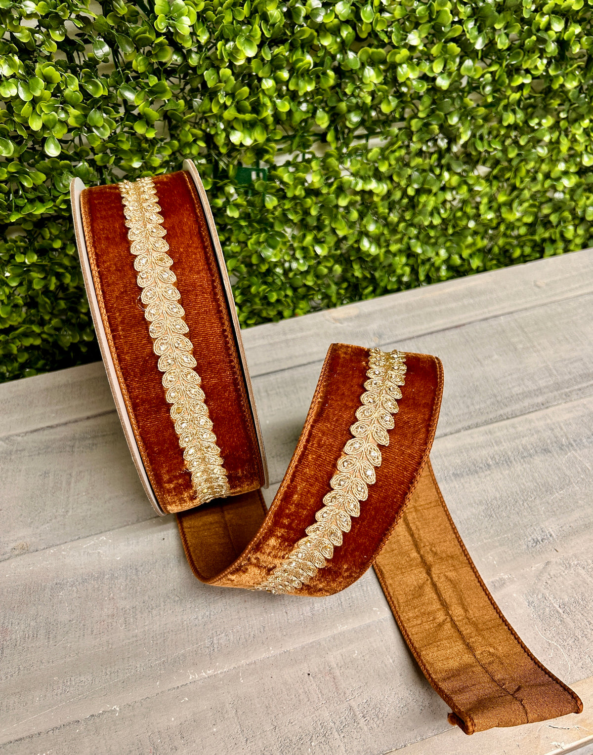Farrisilk 2.5 Inch By 10 Yard Pecan Velvet With Diamond Garland Ribbon