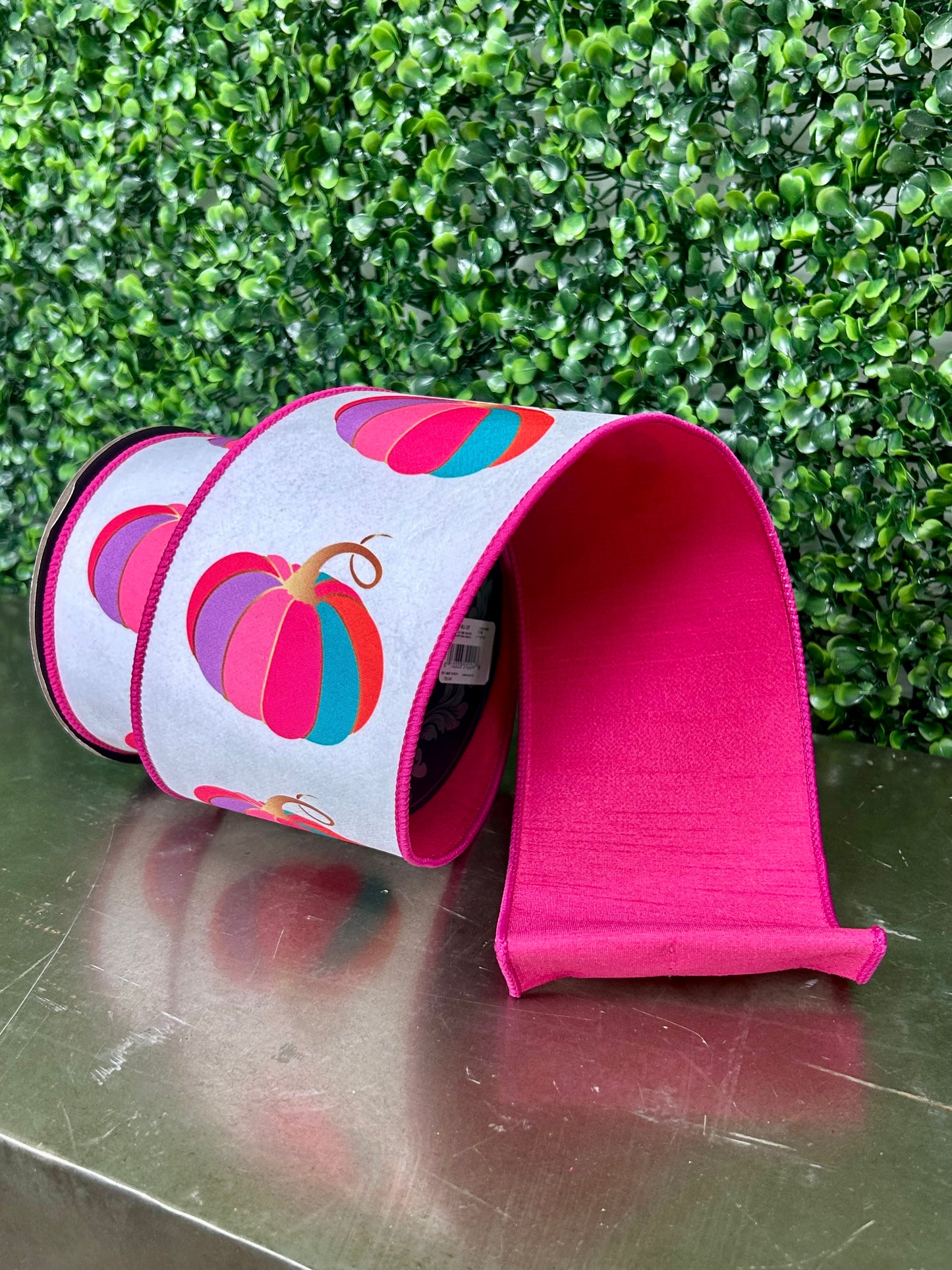 4 Inch By 10 Yard Fuchsia And White Pumpkin Fashion Dream Wired Ribbon